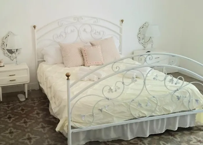 Morosoli Palace B&B